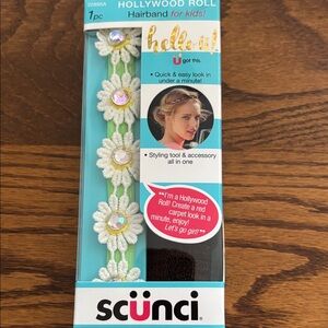 Scunci Floral Hairband with Green and White Accents